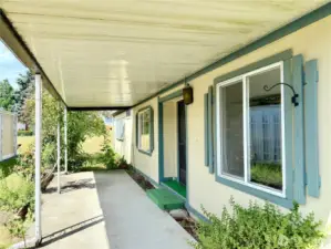 Covered front patio and entrance.