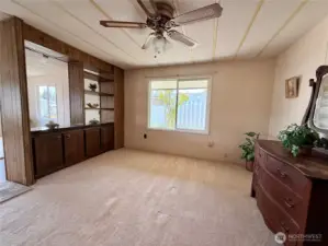 Family room next to the kitchen.