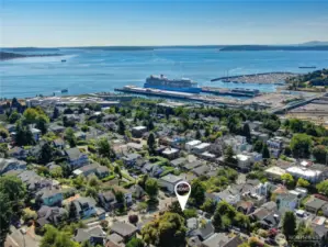 Amazing Queen Anne location.