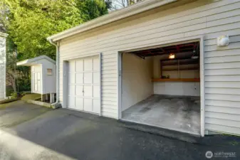 Individual garage