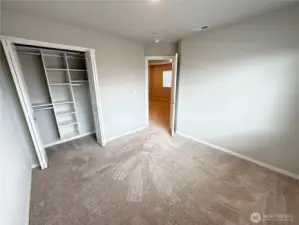 1 Bed with California Closet