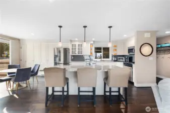 Huge island, cabinet space, Granite countertops, this kitchen is loaded w/features!
