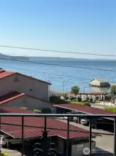 Stunning views to the waterfront