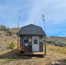 Heated Hobby Shed with windows & electricity