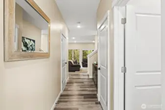 Bright and cheery entryway!