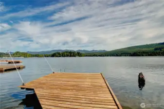 Wide dock gives plenty of room for sunbathing.