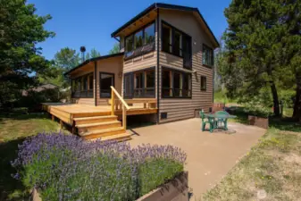 Main house has been totally refurbished by Treehouse Remodeling. New deck just added plus a large concrete patio area.