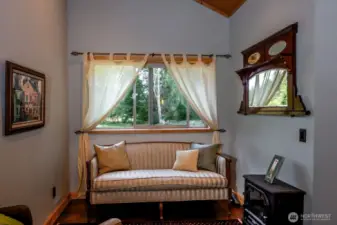 Sitting area in guest studio.