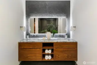 junior suite bath