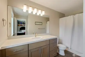 bathroom in juniors suite