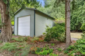 Huge, 40’ x 14’, detached garage with space for RV or boat