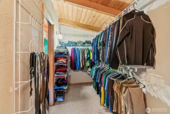 Walk-in closet