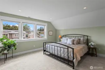 Upper floor primary suite