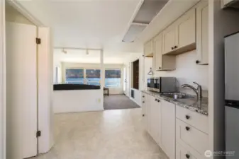 Casita - studio with bath and kitchen