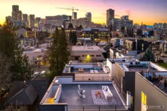 814C Views of Seattle