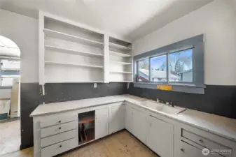 Kitchen with no appliaces