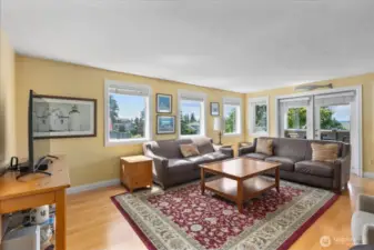 Sunny and bright Family room