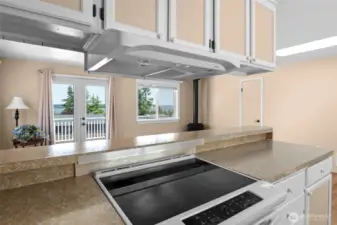 Sellers are offering a $1,500 appliance credit to successful buyer.