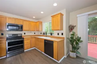 Another view of the kitchen.