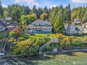 81' Pickering Passage Waterfront