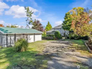 3 car garage and there is also a carport
