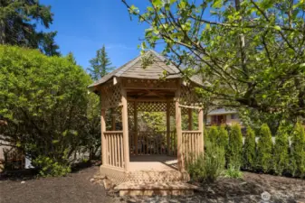 Picturesque homesite