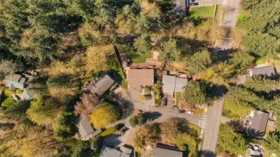 Perfectly positioned on a cul-de-sac. No HOA - Perfect for AirBNB