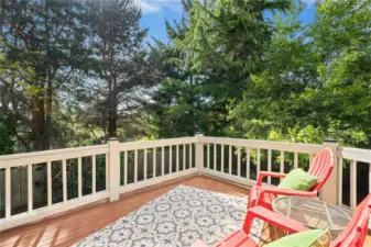 Quiet and Peaceful deck is elevated located at kitchen