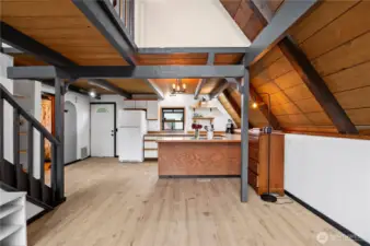 Light-filled open-beam design.
