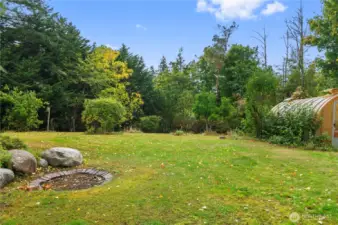Relax, unwind, and stargaze by the fire — Camano living at its finest.