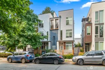 319 Malden Ave E Townhomes