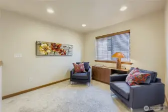 Large Bonus room at the top of the stairs. Library, Den, Music Room...whatever your heart desires!