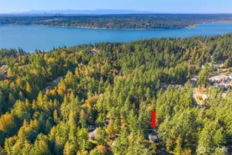 1 mile from Lake Sammamish and trail