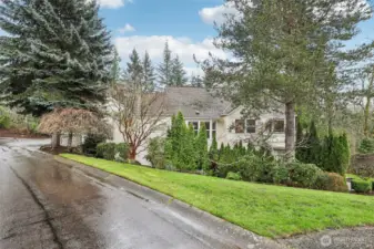 Gorgeous location in Hilltop with serene views