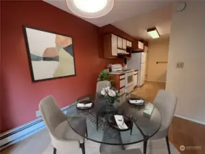 Spacious dining room (virtually staged)