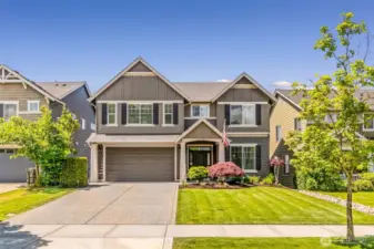 4 bed 3.5 baths 3449 square feet