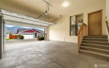 Spacious garage