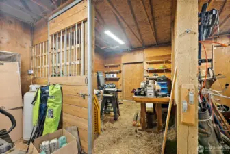 Nice size box stalls