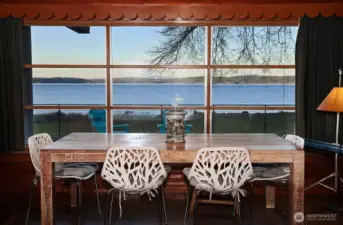 A welcoming space ready for shared meals and lasting memories.