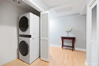 Washer/Dryer in hall closet