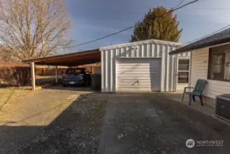 detached garage with carport