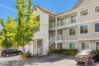 Welcome to Tambar, a condo community with a prime location in Bothell. 1-car detached garage + an additional parking space.