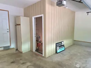 easily removeable storage area.