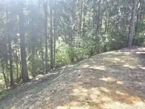 slopes to the lake