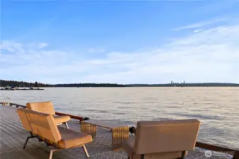 Enjoy your beverage of choice on the shared dock, or pull up your boat and pick up your friends and family.