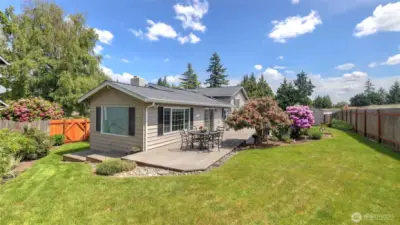 Enjoy this fully fenced & beautifully maintained yard!