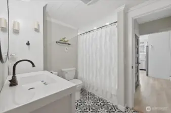 Main floor full bathroom.