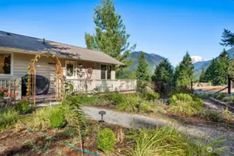 ADU with views of Mt Rainier