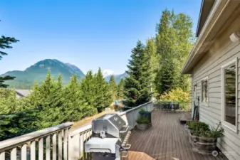 ADU with views of Mt Rainier