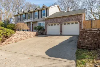 Gorgeous brick on front of garage.
